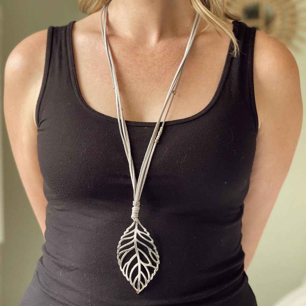 Suede Necklace With Leaf Pendant In Silver Plate