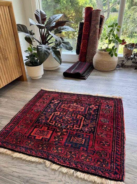 Persian Lori Rug | 2' 5" x 2' 7"