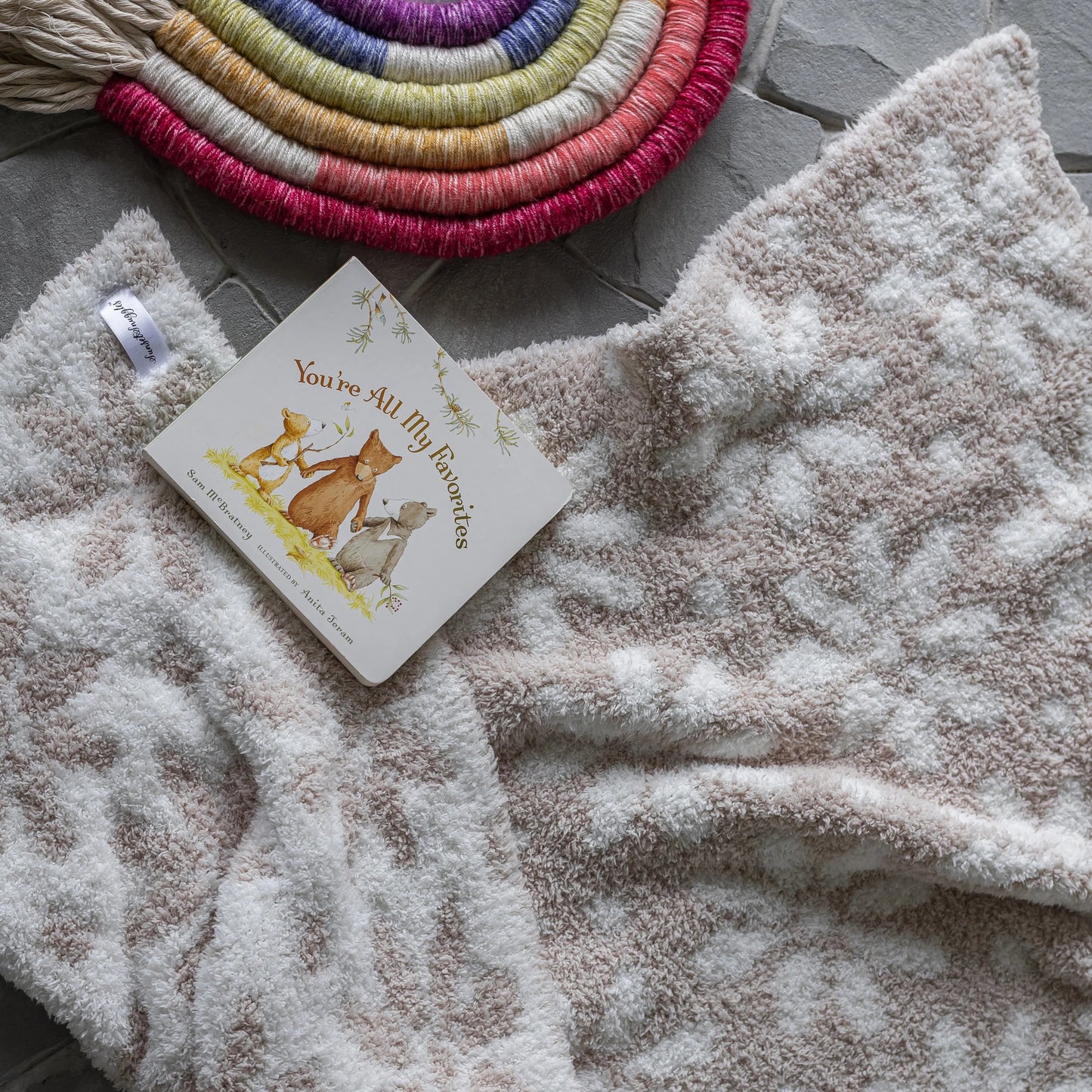 Blushing Beige and White Daisy Print Toddler Blanket