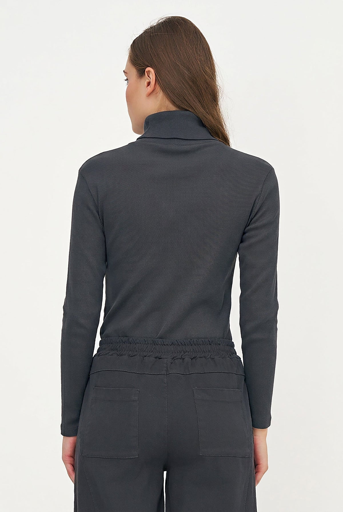 Women's Classic Rib-Knit Turtleneck Top with Long Sleeves