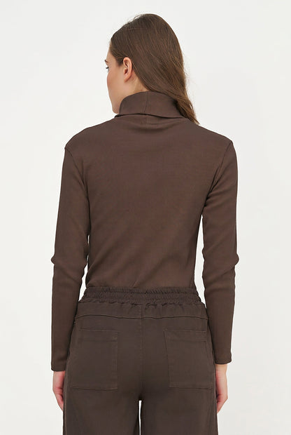 Women's Classic Rib-Knit Turtleneck Top with Long Sleeves