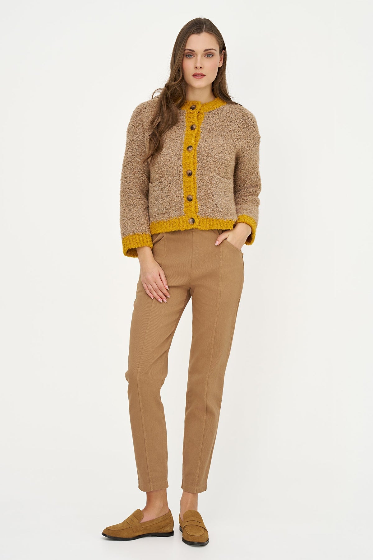 Women's Woven Pull-On Tapered Pants with Curved Side Pockets