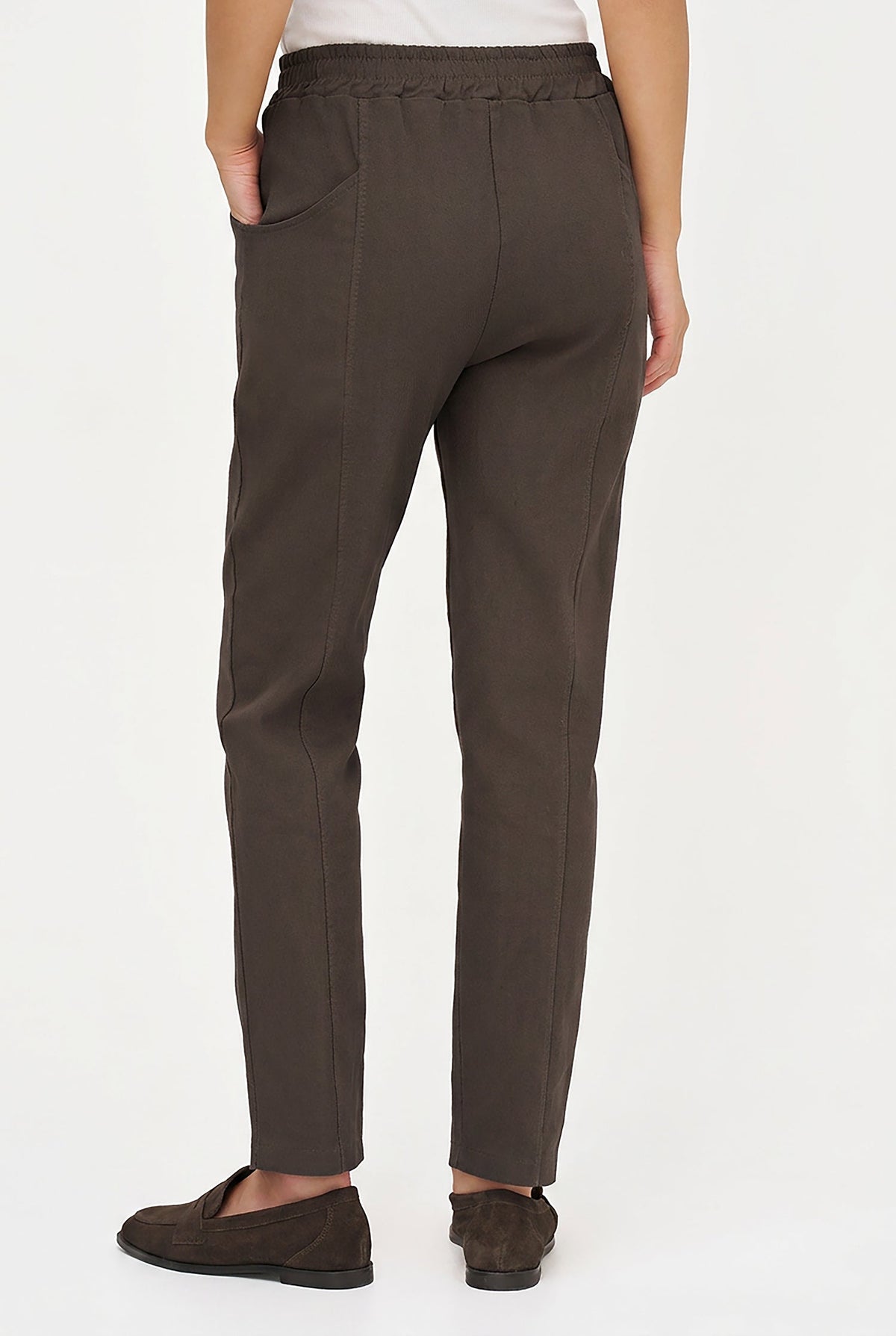 Women's Woven Pull-On Tapered Pants with Curved Side Pockets