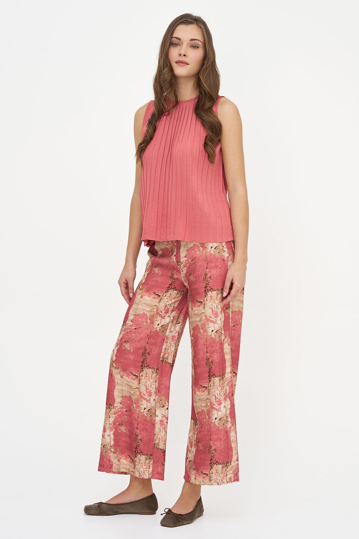 Women's Woven Printed Pull-On Pant with Side Seam Pockets