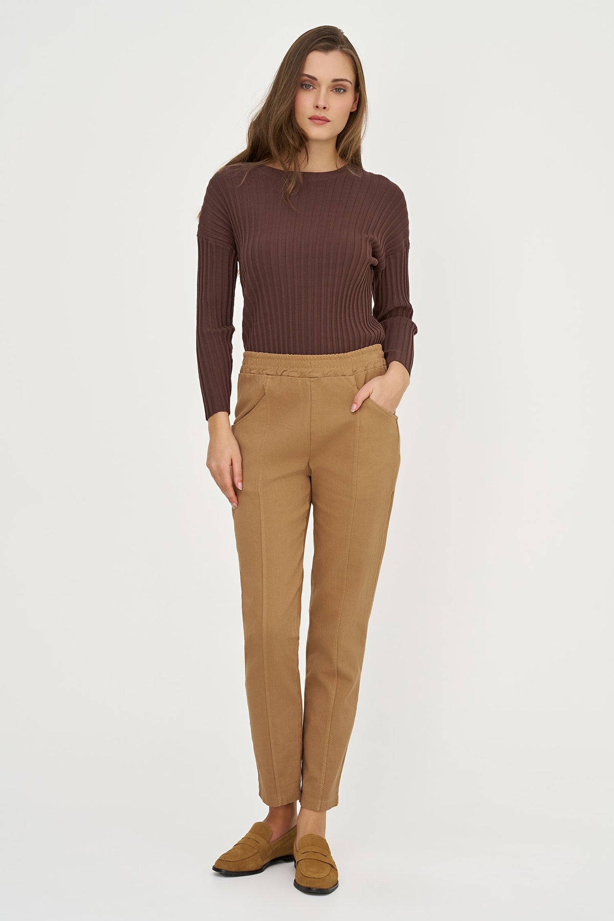 Women's Rib-Knit Crew-Neck Sweater with Long Sleeves