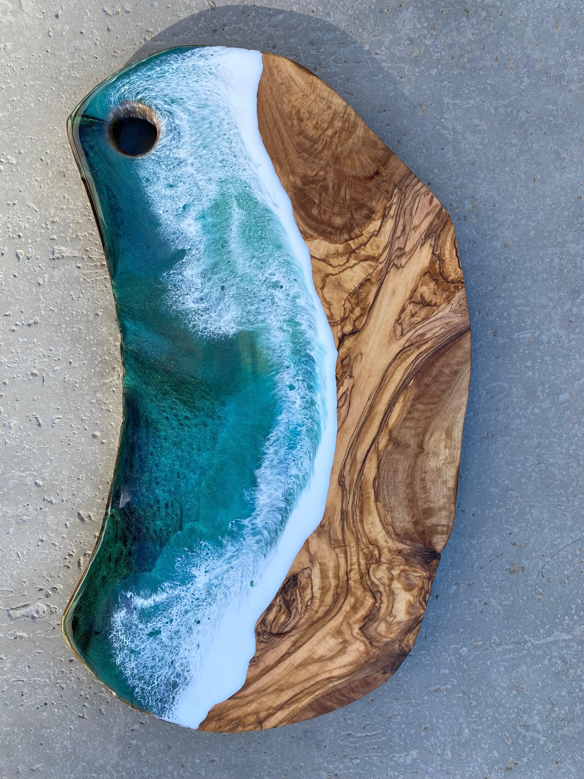 Olive Wood Charcuterie Board - AURABAGS SHOP