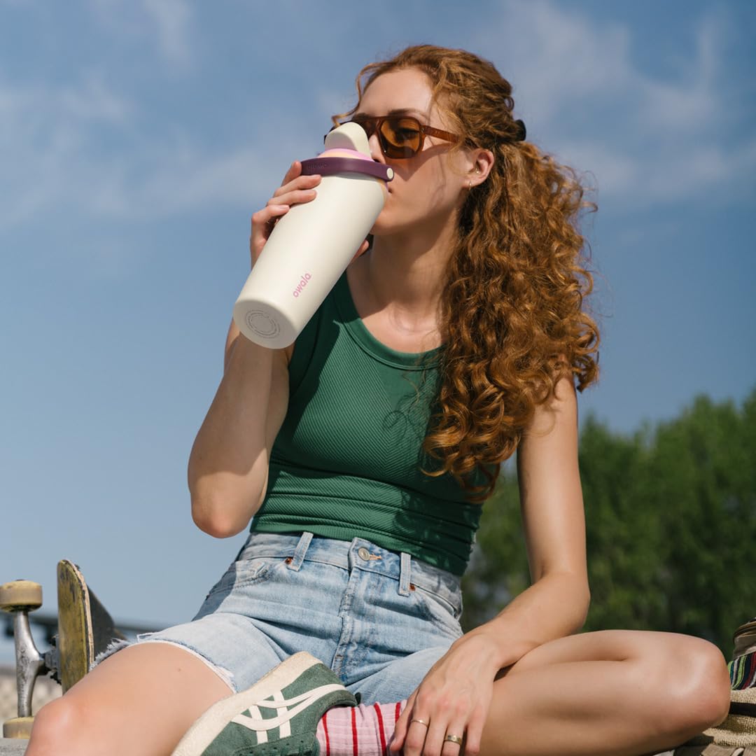 Owala FreeSip Sway Insulated Stainless Steel Water Bottle with Two-Way Spout, Built-In Straw and Bucket Handle, Made for Travel, School, and Sports, 40oz, BPA Free, Leak Proof, Angel Food Cake 🍁 All In One Marketplace Canada