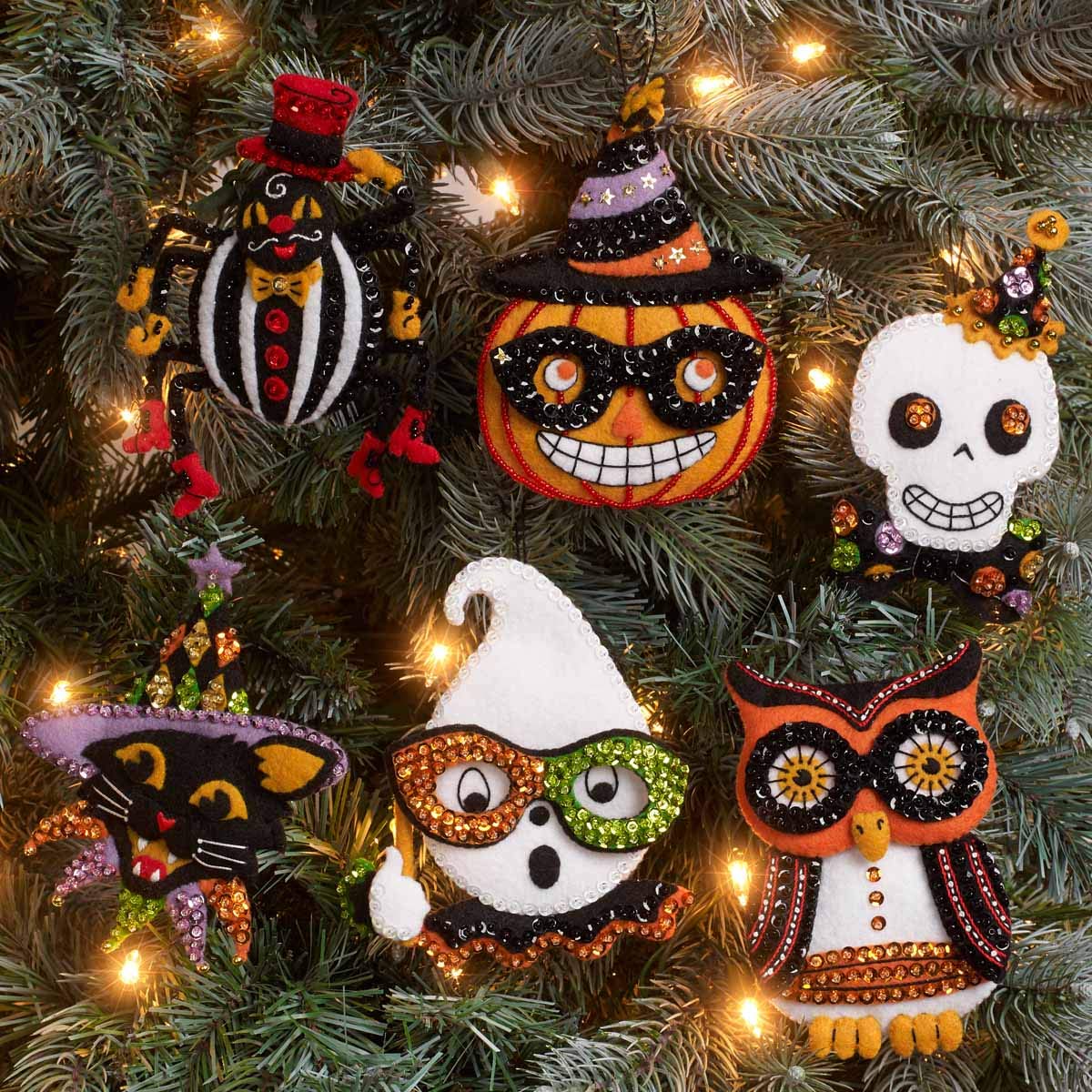 Bucilla 89276E Felt Applique Ornament Kit, Vintage Halloween, Set of 6