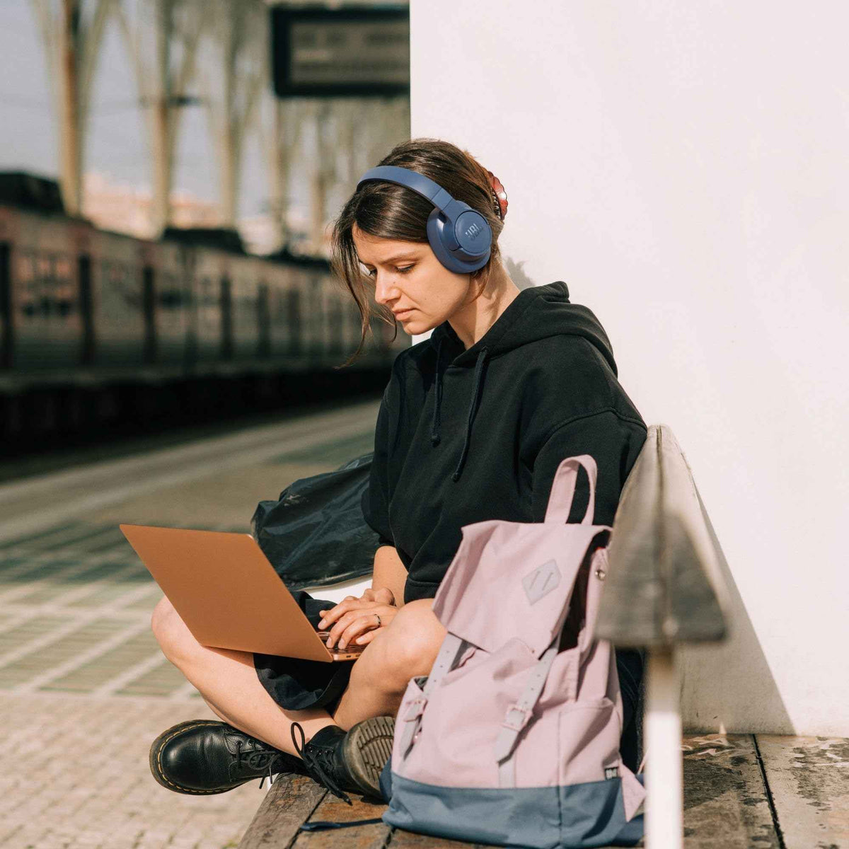 JBL Tune 770NC - Adaptive Noise Cancelling with Smart Ambient Wireless Over-Ear Headphones, Bluetooth 5.3, Up to 70H Battery Life with Speed Charge, Lightweight, Comfortable & Foldable Design (Blue) 🍁 All In One Marketplace Canada