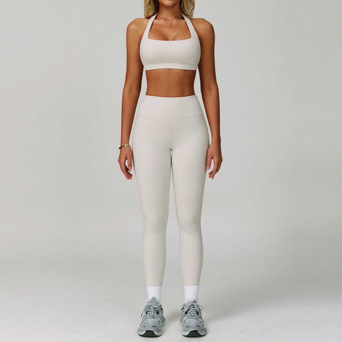 Women’s Backless Halter Yoga Workout Set – Tight-Fit Quick-Dry Activewear
