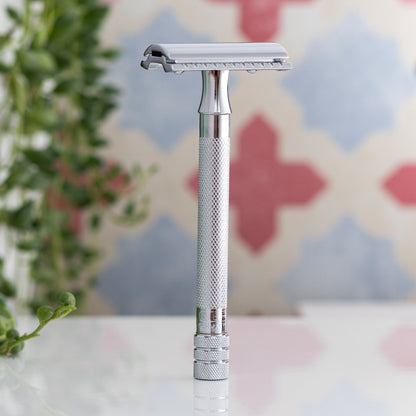 Merkur 23C 3-Piece DE Safety Razor, Closed Comb, Knurled Extra Long Handle, Chrome
