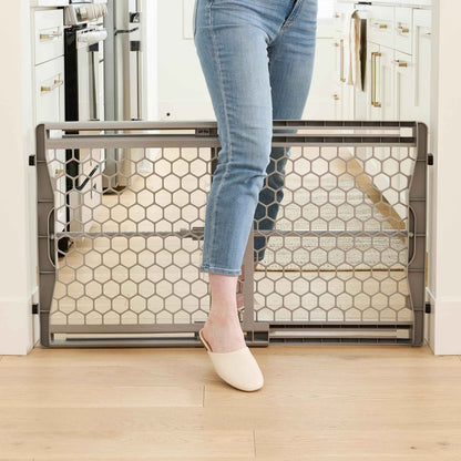 Regalo Easy Fit Plastic Adjustable Extra Wide Baby Gate, Award Winning Brand, 23 Inches Tall, Fits Openings Between 28 to 42 Inches, Pressure Mounted 🍁 All In One Marketplace Canada