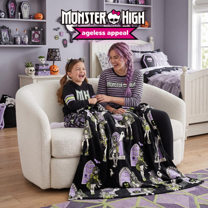 Monster High Halloween Throw, Super Soft Cozy Plush Blanket, 50" x 70", (Officially Licensed Product) by Franco