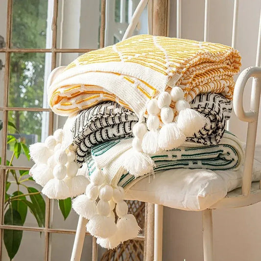 Meadow Cozy Pom Pom Blanket/Throw - Soft Pink