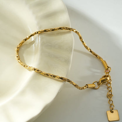 KANAI Gold: Modern Intricate Textured Twist Chain Bracelet