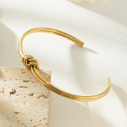VANDA Gold: Modern Double Strand Metal Knot Bracelet