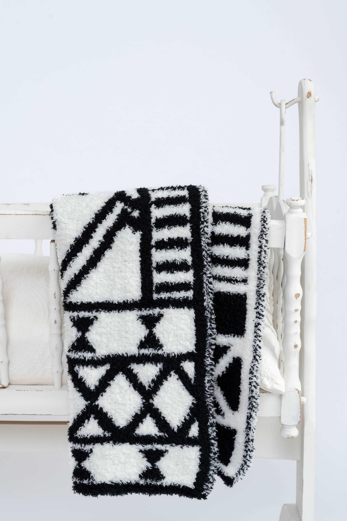 Black & White Diamond Tile Toddler Blanket