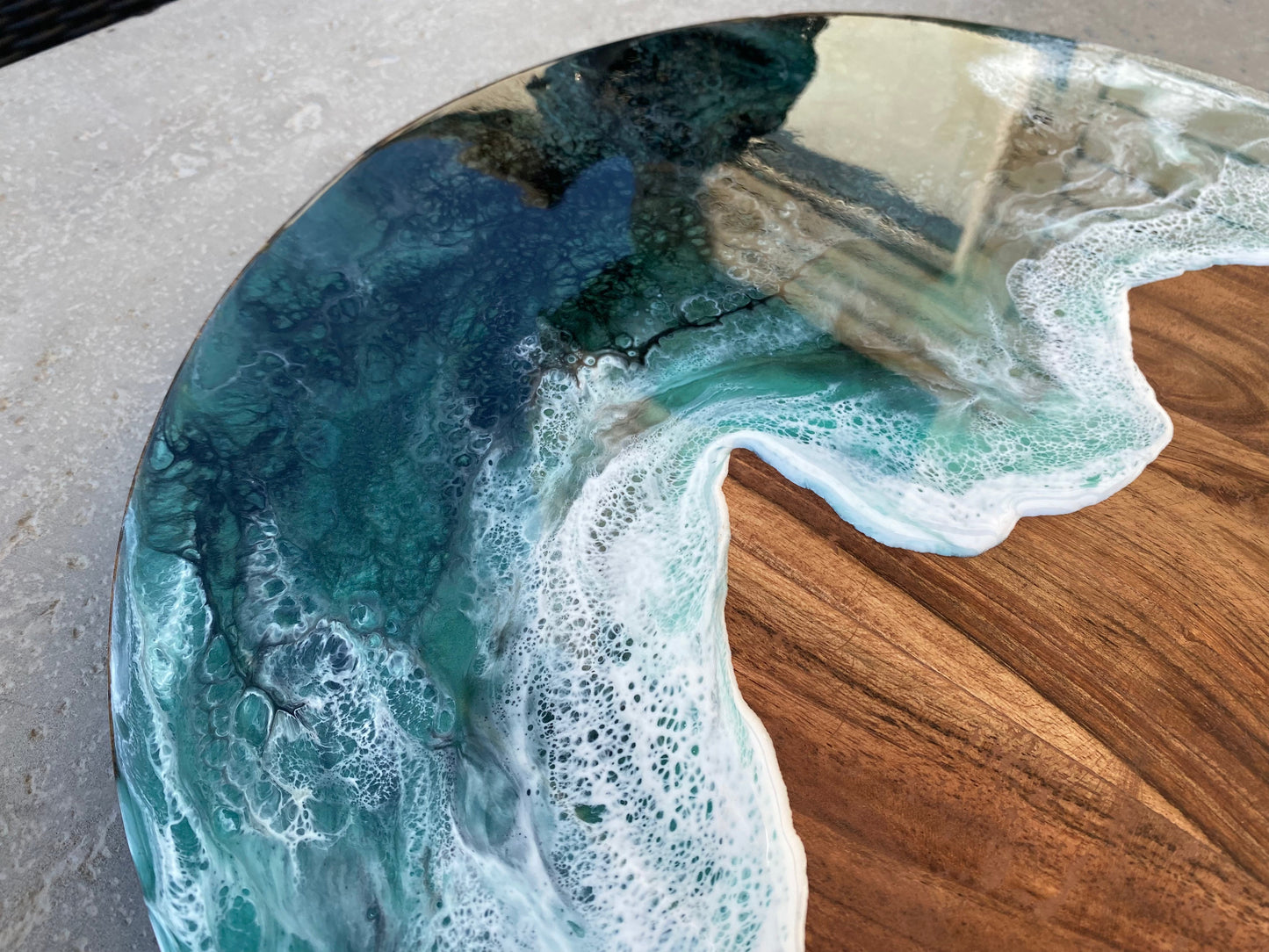 Round Charcuterie Board with Handle - AURABAGS SHOP