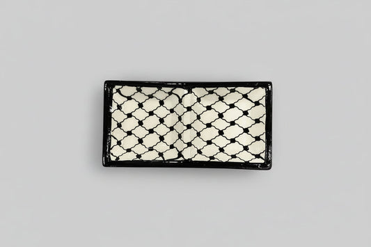 Handgefertigte Keramikplatte für zwei Vorspeisen | Harmonie-Designs aus Kuffiyeh und Olive