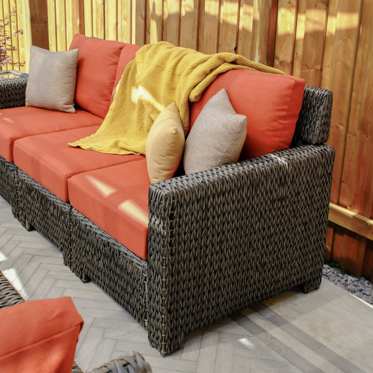 Laguna Point 4-Piece Wicker Outdoor Modular Conversational Set - AURABAGS SHOP