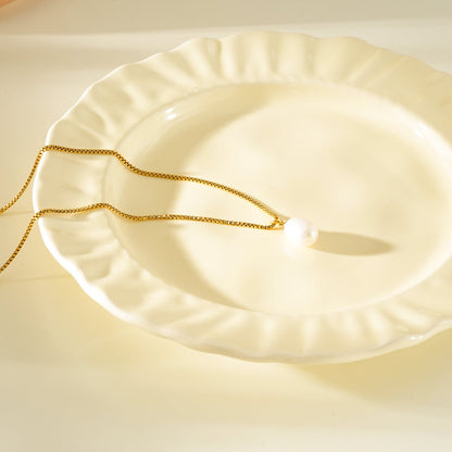 SZILVIA Gold: Minimalist Chic - Mini Box Chain Necklace with Freshwater Pearl Charm