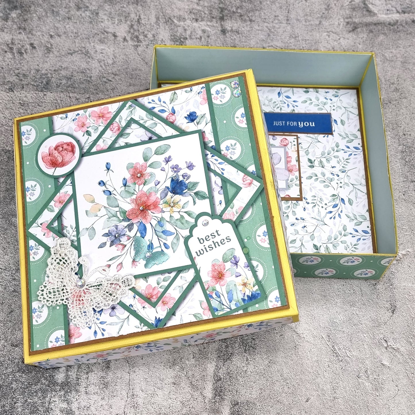 The Paper Boutique Sunny Gardens Frames & Insert Papers for 6 in x 6 in