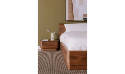 Alfred Round Bedroom Set