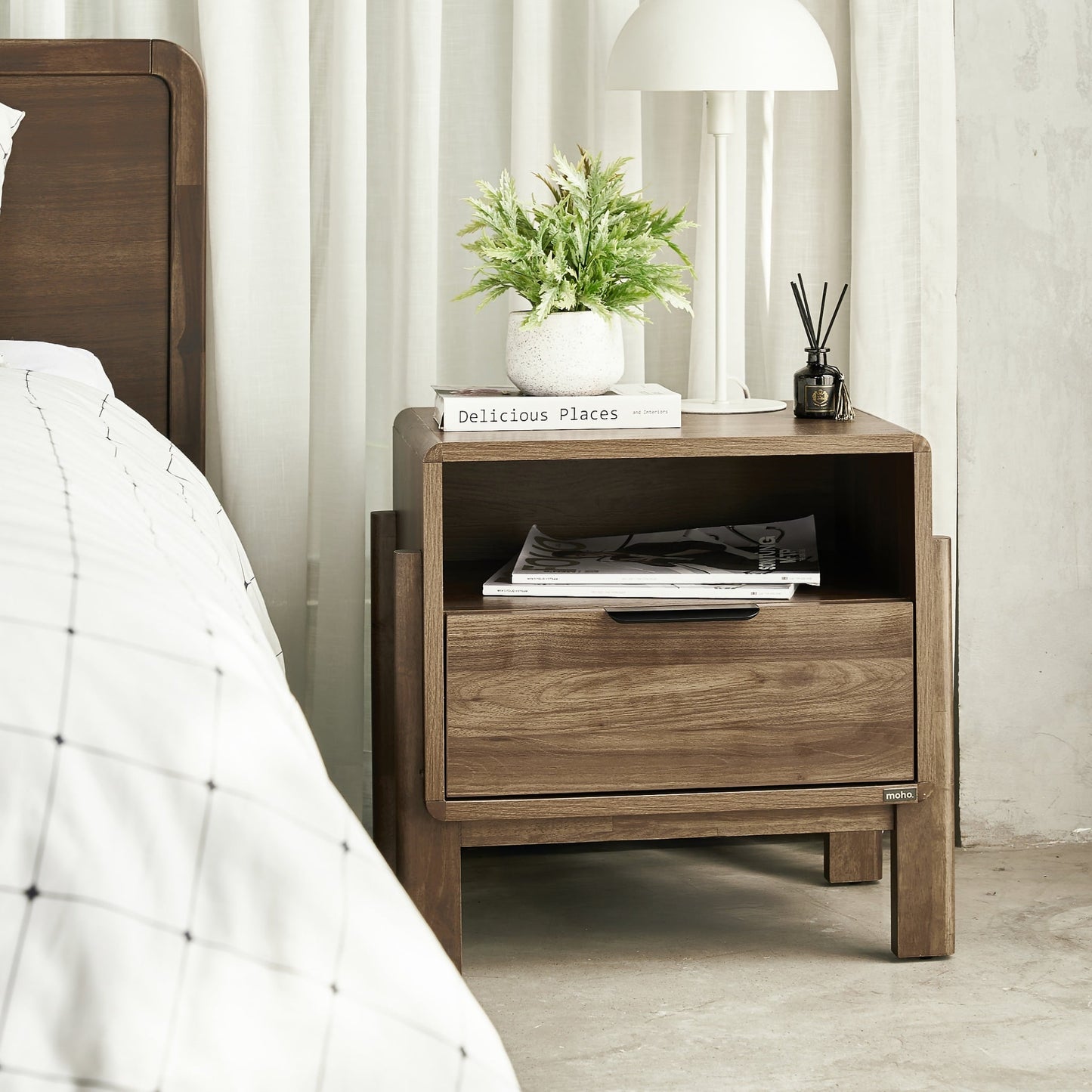 Dalumd Bedroom Furniture Combo Set