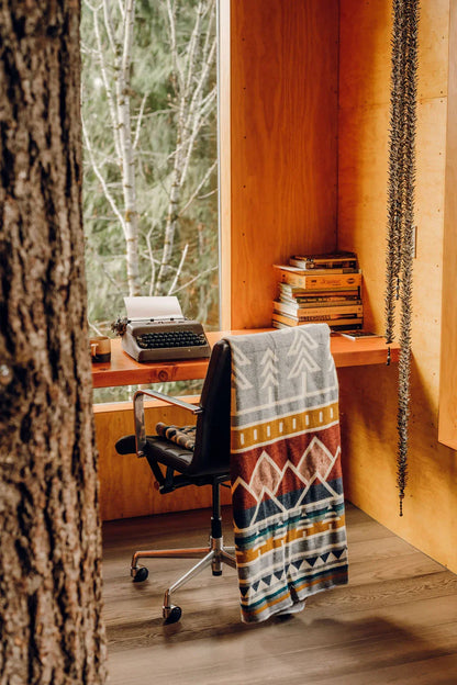 Tree Line Throw Blanket - Aurora Highlands