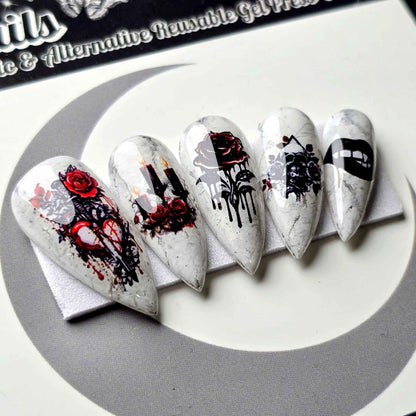 Vampire's Kiss - Crypt Couture