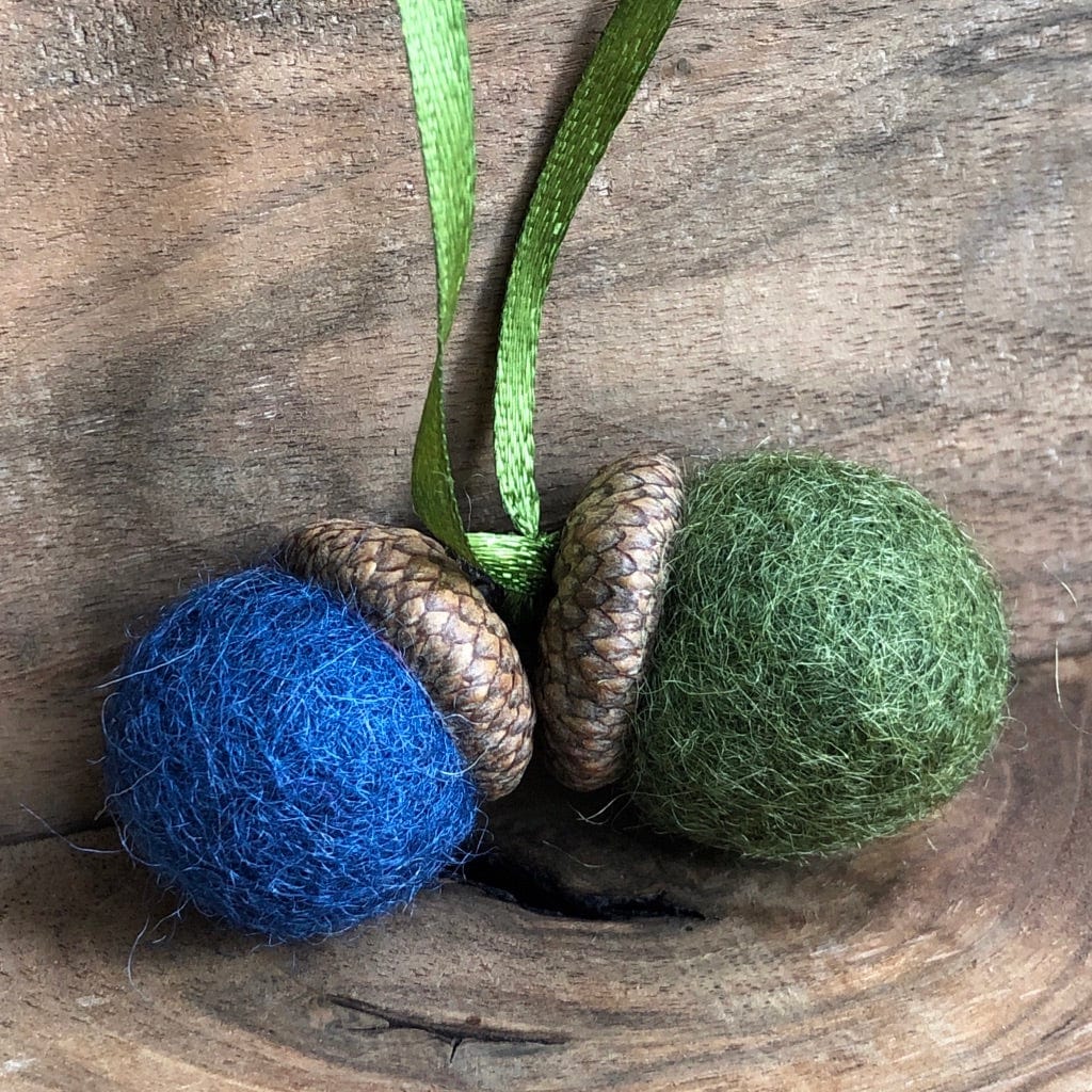 Double Felted Acorn | Khaki & Navy | Aromatherapy Diffuser