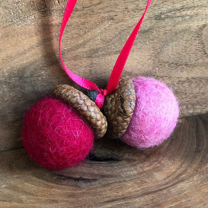 Double Felted Acorn | Fuchsia & Raspberry | Aromatherapy Diffuser