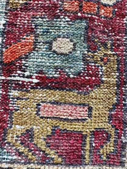 Perisan Bakhtiari Rug | 5' 1" x 9' 5"