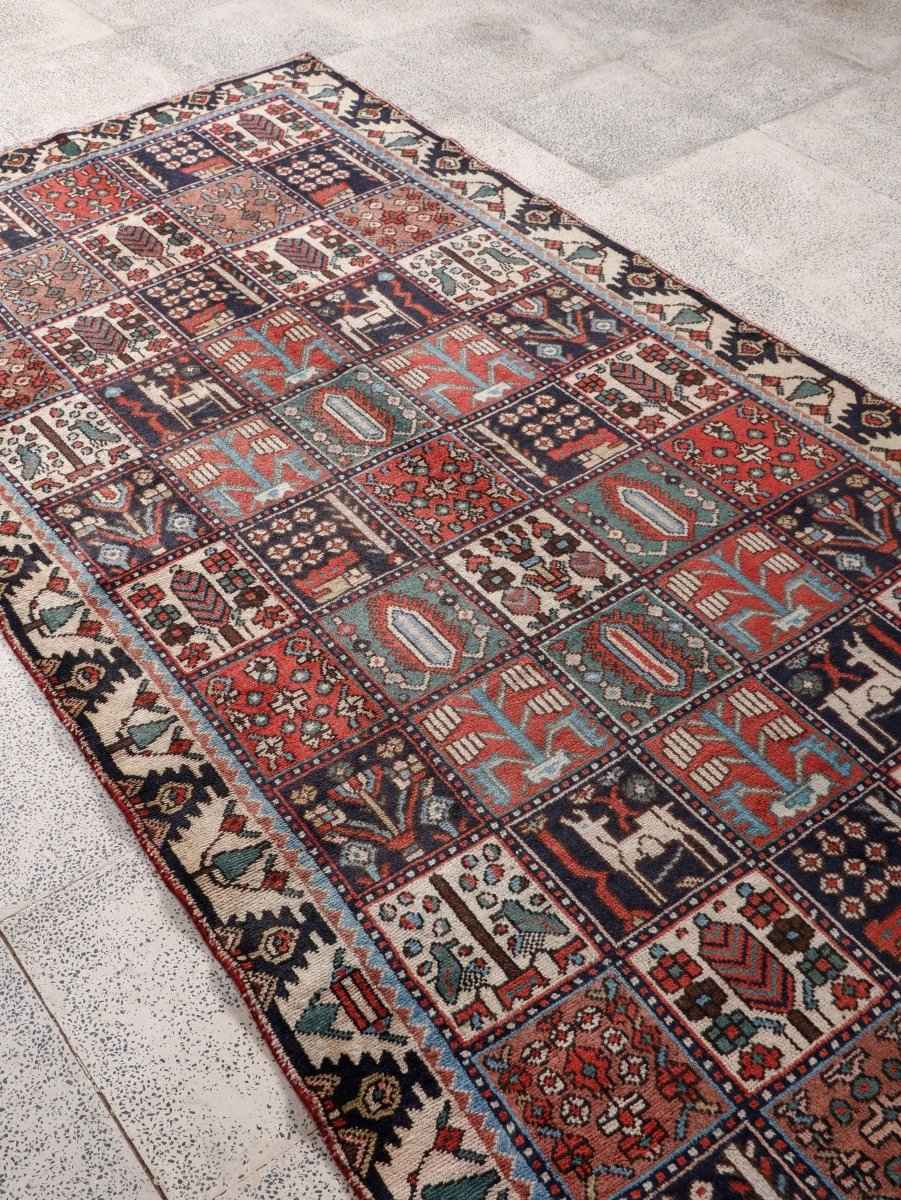 Persian Bakhtiar Rug | 4' 3" x 8' 6"