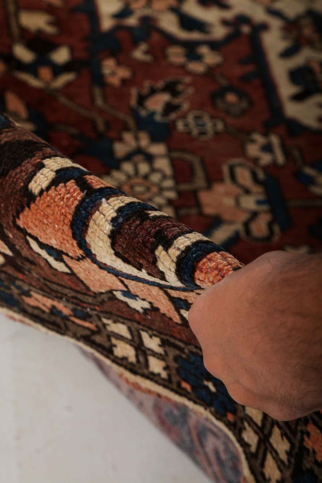 Persian Bakhtiari Rug | 9' 10" x 12' 9"