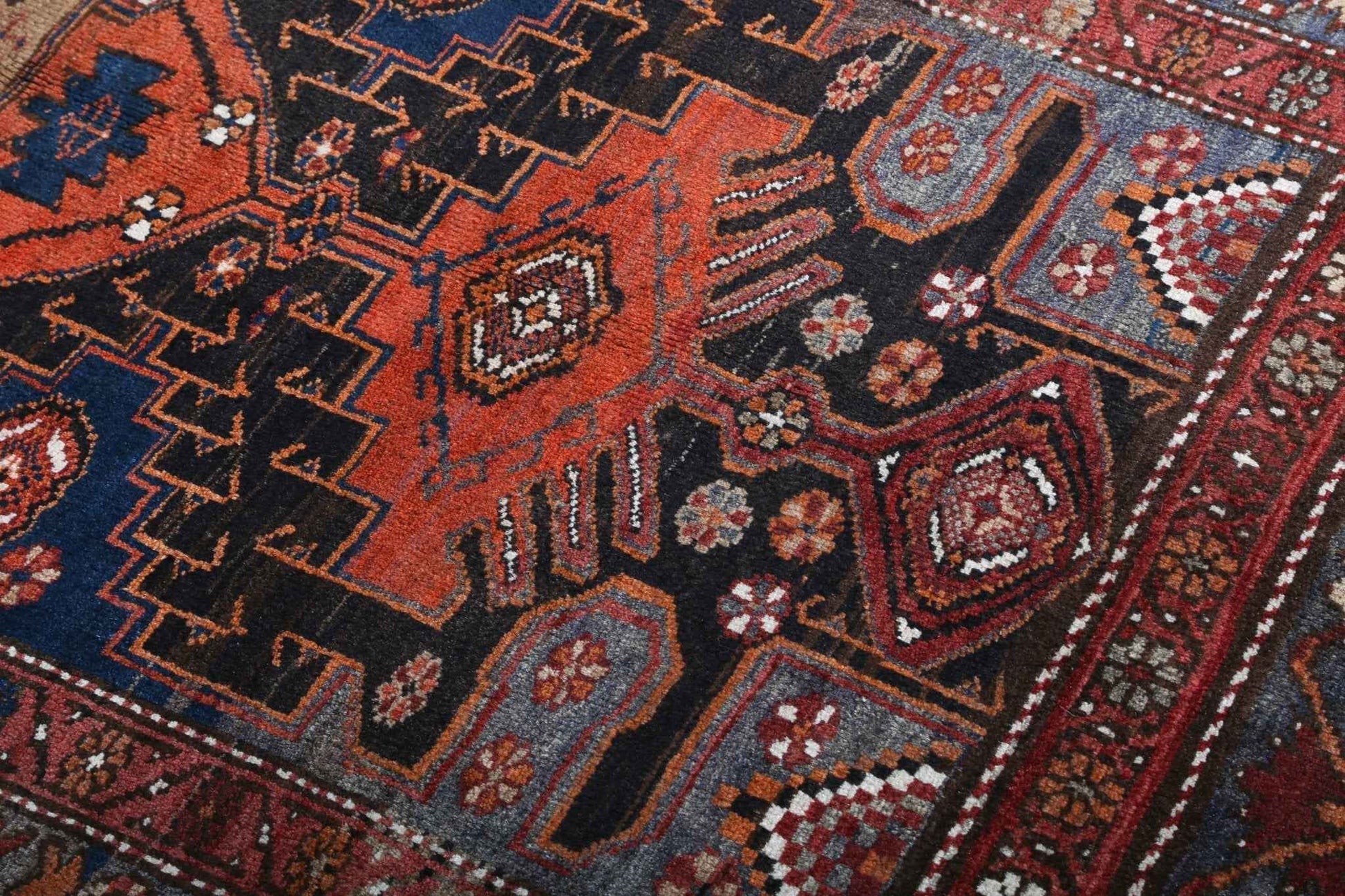 Persian Hamadan Rug | 4' 3" x 6' 8"