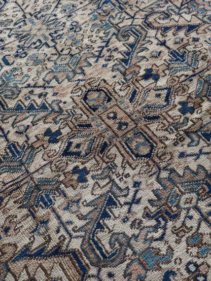Persian Heriz Rug | 7' 1" x 7' 11"