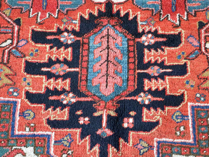 Persian Heriz Rug | 9' 5" x 12' 10"
