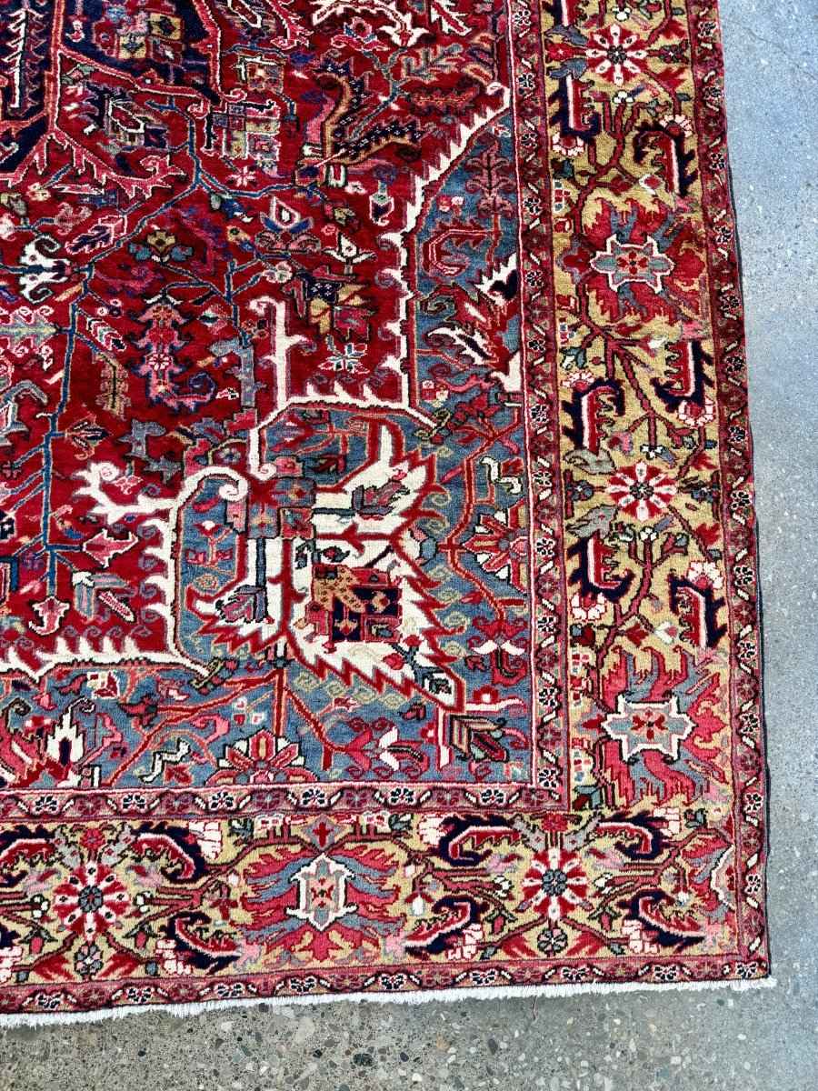 Persian Heriz Rug | 9' 5" x 13'