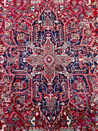 Persian Heriz Rug | 9' 5" x 13'