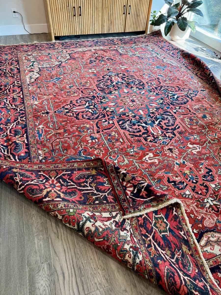 Persian Heriz Rug | 9' 8" x 13'