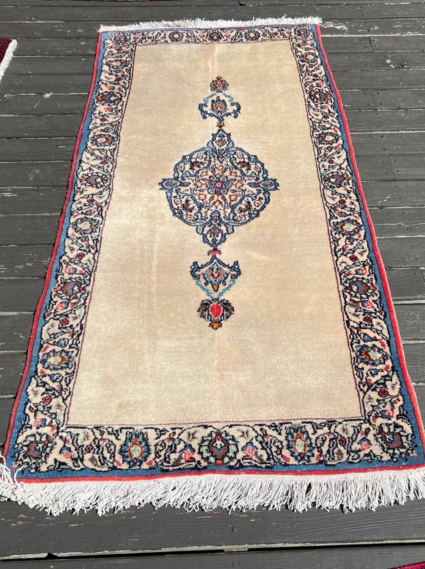 Persian Kashan Rug | 2' 4" x 4' 8"