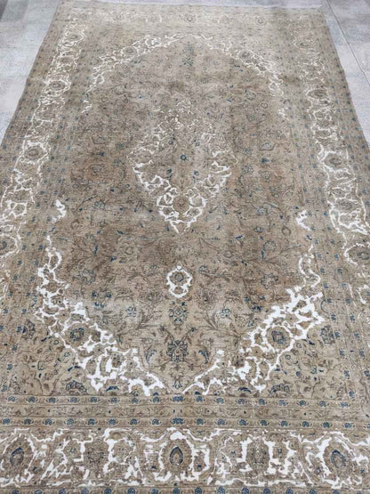 Persian Kashan Vintage Rug | 8' 1" x 13’