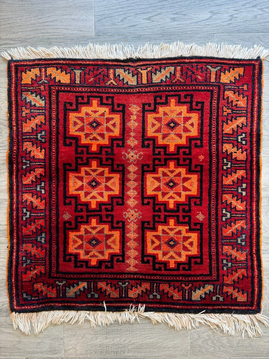 Persian Lori Rug | 2' 7" x 2' 7"