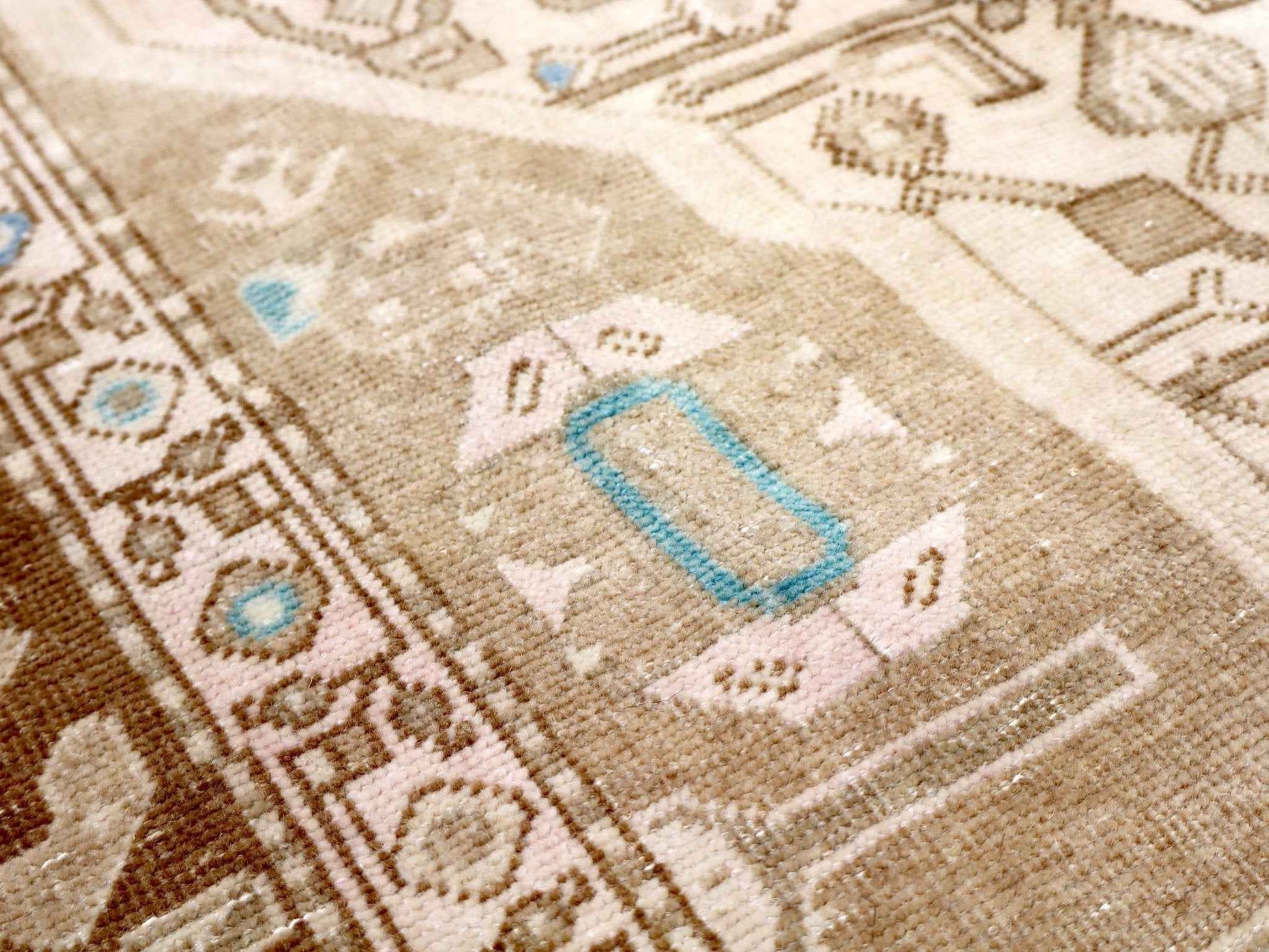 Persian Nahavand Rug | 5' 1” x 9' 4"