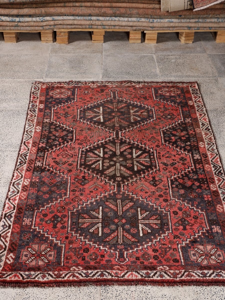 Persian Shiraz Rug | 3' 5” x 5' 3"