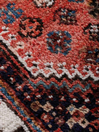 Persian Shiraz Rug | 3' 6” x 5' 1"