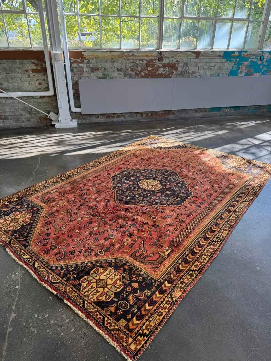 Persian Shiraz Rug | 6' 8" x 10' 1"