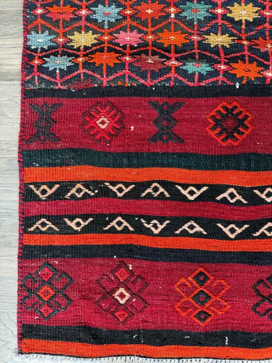 Persian Suzani Kilim | 2' 6" x 6' 5"