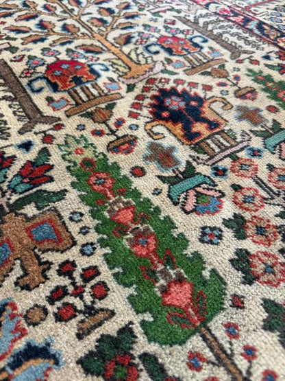 Persian Tabriz Rug | 6' 6" x 8' 10"